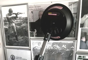 Wykrywanie podsłuchu detektorem złącz nieliniowych. Wykrywanie podsłuchu detektorem złącz nieliniowych.